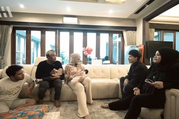 Sule dan Nathalie Holscher saat menjenguk Ameena