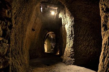 Telisik Terowongan Misterius Bekas Pengorbanan Mayat Era Celtic Kuno