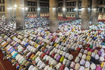 Khusyuk Beribadah, Ini 5 Tips agar Tidak Mengantuk saat Salat Tarawih