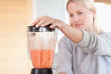Para Istri Harus Banget Catat! Pakai Blender Jangan Sampai Dekat Tempat Ini, Bahaya yang Mengintai Tidak Main-Main