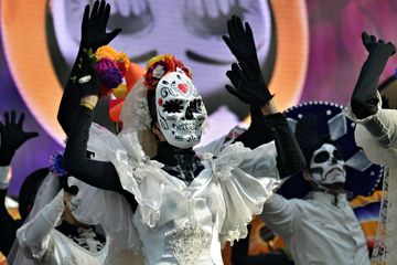 Karnaval Dia de los Muertos. Parade Hari Orang Mati.