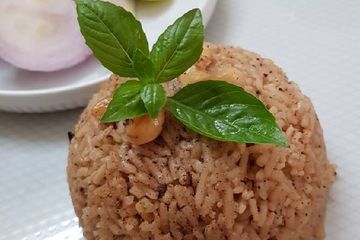 Nyesel Telat Tahu, Wanita ini Langsung Alami Hal Tak Bisa Setelah Sering Makan Nasi dengan Daun Kemangi, Mau Coba?