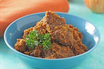 Niat Diet Pasti Hilang Kalau Resep Daging Masak Kelapa Sangrai Ini Menu Makan Siangnya