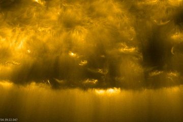 Bagian kutub selatan Matahari yang dipotret oleh Solar Orbiter.