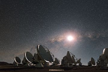 Teleskop ALMA di Cile.