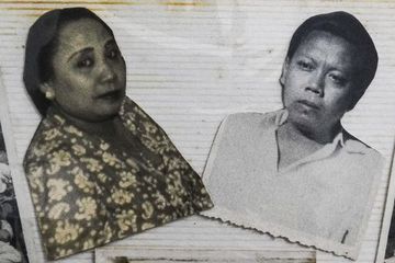 R.A Srimulat dan Teguh Slamet Rahardjo, pendiri kelompok lawak Srimulat yang melegenda.
