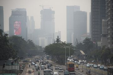 Hanya memotong emisi karbon dioksida tidak cukup untuk mencegah bencana pemanasan global