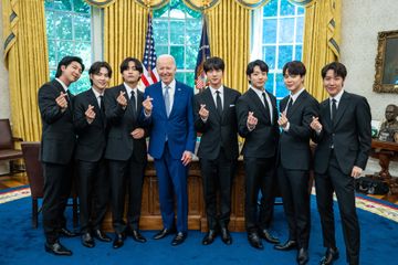 BTS Bersama Presiden Amerika Serikat Joe Biden.