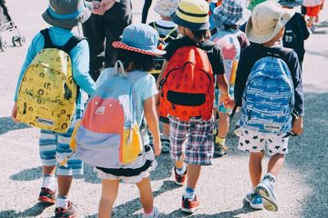 Anak-anak Jepang Berjalan Berbeda Dari Anak-Anak di Negara Lain.
