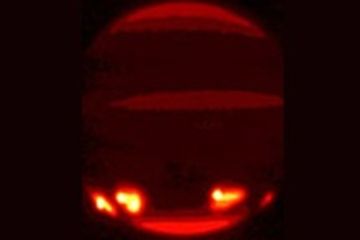 Gambar inframerah-dekat dari peristiwa tumbukan Shoemaker-Levy 9 di Jupiter.