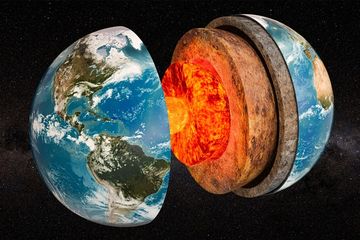 Bentuk karbon yang stabil pada kondisi tekanan-suhu batas inti-mantel planet bumi adalah berlian, kata peneliti studi baru.