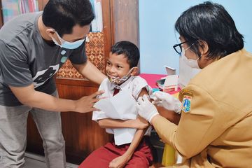 Dukung Bulan Imunisasi Anak Sekolah, IRRA dan Oneject Aktif Lakukan Pendampingan