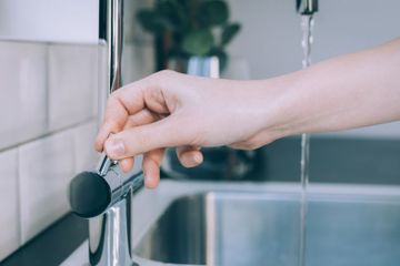Kenapa Keran Dapur Airnya Kecil?  Bisa Jadi Kencang Lagi Pakai Cara Mudah Ini, Ibu-ibu Pun Bisa Sendiri