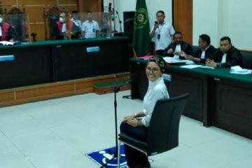 Jaksa Penuntut Umum (JPU) Kejaksaan Negeri Serang mendakwa artis Nikita Mirzani melakukan tindak pidana pencemaran nama baik dan Undang-undang Informasi dan Transaksi Elektronik (ITE).