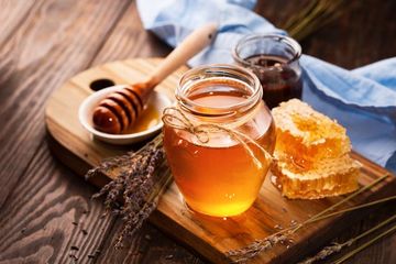 Redakan Asam Lambung Naik dengan Madu Herbal, Cukup Campurkan 1 Sendok Teh Madu dengan Segelas Air Hangat