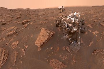 Swapoto berdebu dari penjelajah Planet Mars, Curiosity.