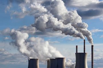 Para peneliti telah mengembangkan cara baru untuk mengubah gas karbon dioksida yang ditangkap menjadi molekul yang bermanfaat.