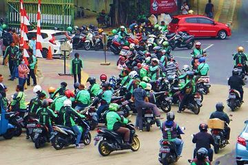 Viral di TikTok  Driver Ojol Menyamar Jadi Intel, Diminta Costumer untuk Mematai Tunangan yang Diduga Selingkuh, Endingnya Nyesek!