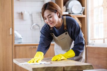 Berantakan Usai Pesta Tahun Baru? Begini 5 Cara Mudah Menata dan Membersihkan yang Rumah