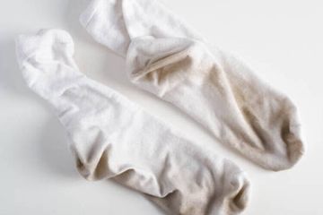 Kaus Kaki Putih Dekil Bisa Kayak Baru Lagi, Caranya Cuma dengan Direndam Seember Bahan Ini Saja, Coba yuk!