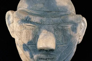 Orang-orang Jomon mengawali kehidupan di Jepang.  Mereka membentuk peradaban baru yang menjadi paling tua dalam sejarah peradaban di Jepang.