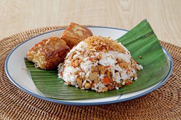 Resep Nasi Tutug Oncom Enak, Menu Khas Sunda Ini Cuma Butuh 8 Bahan Untuk Membuatnya