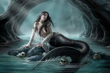 Dalam mitologi Yunani, penampilan Drakaina berupa setengah manusia dan ular. 