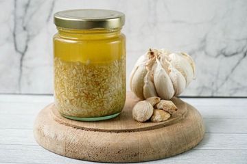 Tips membuat minyak bawang putih yang wangi dan nikmat.