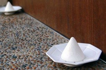Awalnya Sih Coba-coba Ternyata Taruh Semangkuk Garam di Pojok Kamar, Bisa Berikan Efek Ajaib Ini, Nyesel Baru Sekarang Tahunya