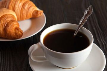 Pencinta Kopi Harus Tahu Kalau Tak Mau Nyesel, 5 Makanan Ini Jadi Tak Sehat Kalau Dikonsumsi Sambil Minum Kopi, Hati-hati!