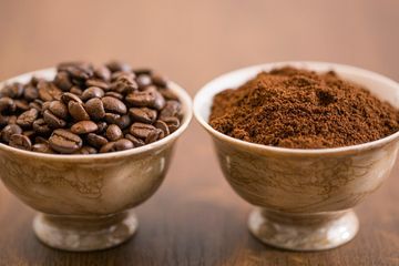 Ibu Rumah Tangga Langsung Full Senyum, Ampas Kopi Ternyata Bisa Gantikan Sabun Cuci Piring Saat Mau Bersihkan Peralatan Ini