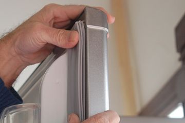 Tanpa Ganti Baru, Ada 2 Cara Cepat Atasi Karet Pintu Kulkas yang Sulit Merekat Lagi