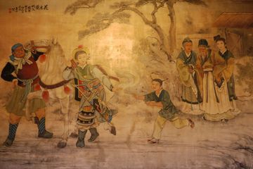 Hua Mulan adalah salah satu wanita paling legendaris di Kekaisaran Tiongkok. Tindakan heroiknya pertama kali dicatat dalam teks-teks kuno dan diceritakan kembali dalam puisi terkenal Balada Mulan.