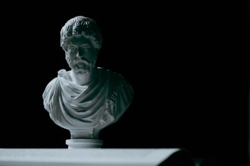 Beberapa quotes terkenal dari Marcus Aurelius yang bisa memberikan inspirasi dalam kehidupan sehari-hari.