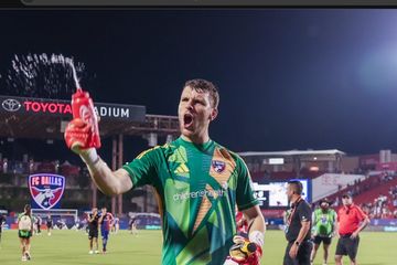 Calon kiper Timnas Indonesia, Maarten Paes, tampil menggila dan berhasil memenangkan FC Dallas dengan menjadi pemain terbaik.