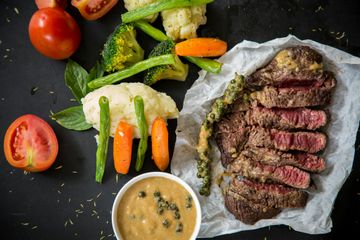 Makanan menjadi hal utama dalam hidup manusia, namun pernakah Anda berpikir bagaimana perjalanannya agar sampai di atas meja makanmu?