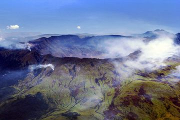 Menurut penelitian, letusan Gunung Tambora turut andil dalam kekalahan Napoleon Bonaparte di Pertempuran Waterloo.