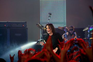 Benarkah Dengarkan Musik 'Heavy Metal' Justru Buat Kita Lebih Tenang dan Bahagia?