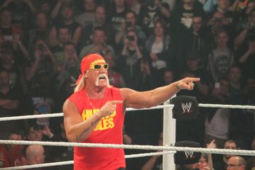 Hulk Hogan Wafat: Mengapa Orang Menonton WWE Meski Tahu Itu 'Bohong'?