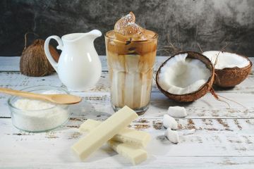 Tren Coconut Milk Coffee, Amankah Minum Kopi yang Dicampur Santan?