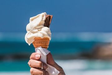 Eskrim salah satu makanan yang terbuat dari susu