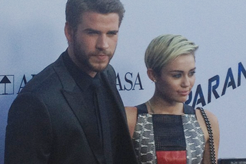 Miley Cyrus: Datang ke Premiere 'Paranoia' Bareng Liam