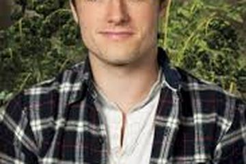 Josh Hutcherson: Kencan Favorit