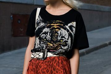 Inspirasi Gaya Biar Tampil Keren Tanpa Berlebihan Dengan Motif Leopard (Part 1)