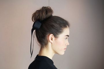 Tutorial Penataan Rambut Ribbon Bun Atau Top Knot Stylish Dan Simple