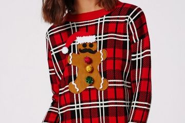 yuk, tambah koleksi sweater kita untuk dipakai saat liburan! (www.lyst.com)