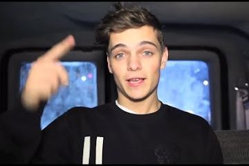 Martin Garrix: Loves to Take Selfies (Part 1)