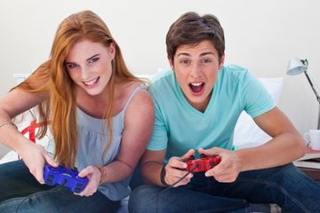 Pacar Kecanduan Main Game?