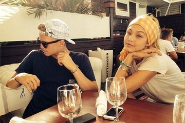 Cody Simpson: Liburan di Karibia Bareng Gigi Hadid