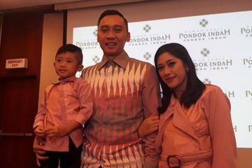 Edhie Baskoro Yudhoyono dan Siti Rubi Aliya Radjasa ditemui Grid.ID di Rumah Sakit Pondok Indah, Jakarta Selatan, Selasa (2/1/2018).